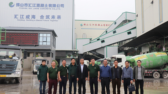 肇慶市封開県の李亜旭県長一行が彙江グループの見学に臨席