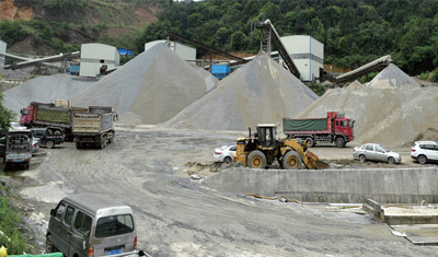 世俱杯直播石料加工场